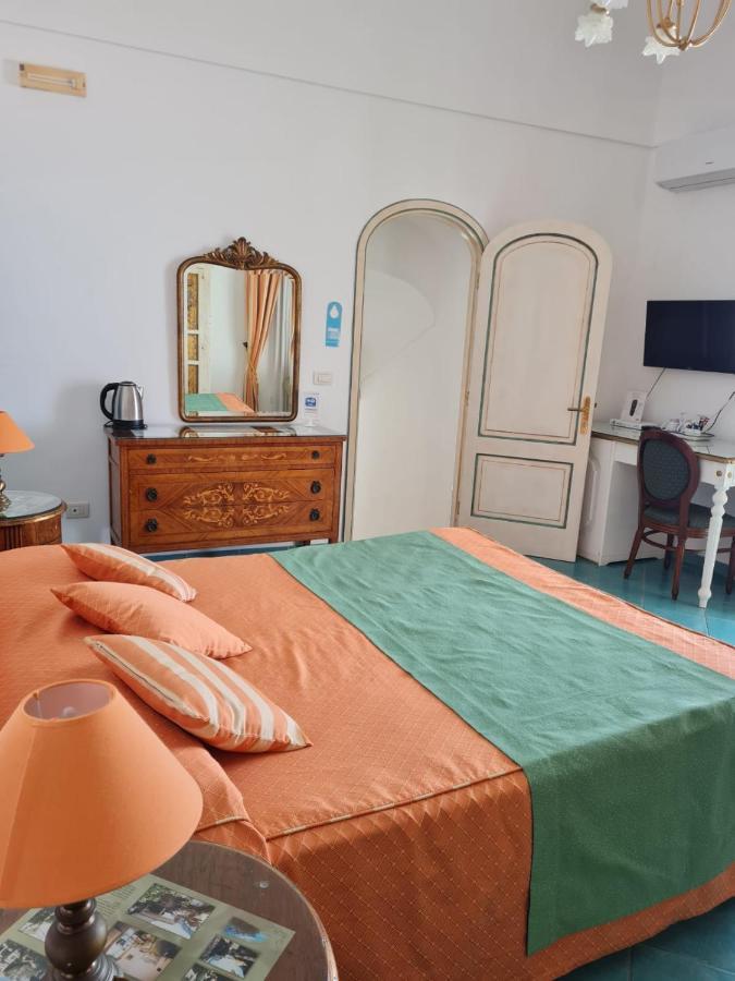 Casa Teresa Bed & Breakfast Positano Exterior photo